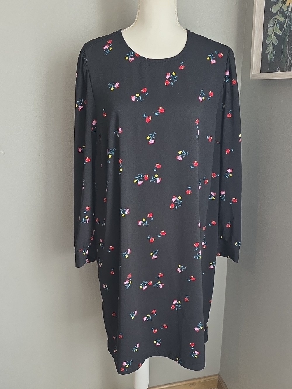 Old Navy Black Long-Sleeve Floral Shift Dress Size XL